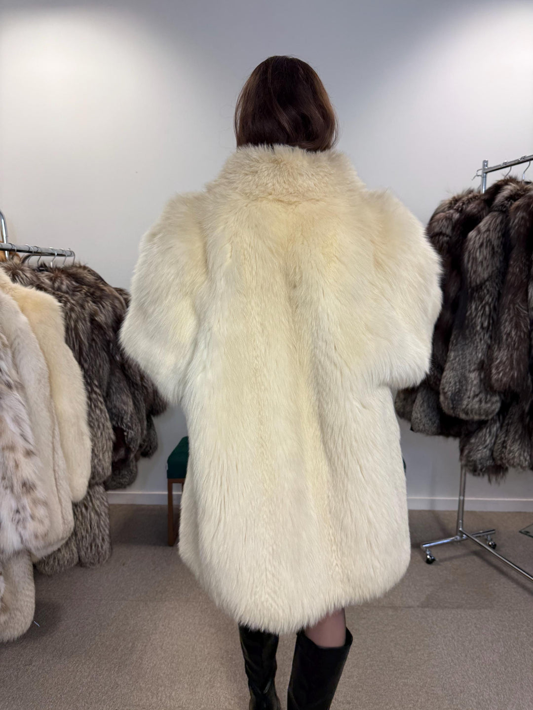 Fluffy White Polar Fox Coat, M/L Size, Real White Fox, Soft Fur Coat, Fox Fur Coat, Real Fox Fur, Real Fur Coat, Fluffy Fox Fur Coat, Fox