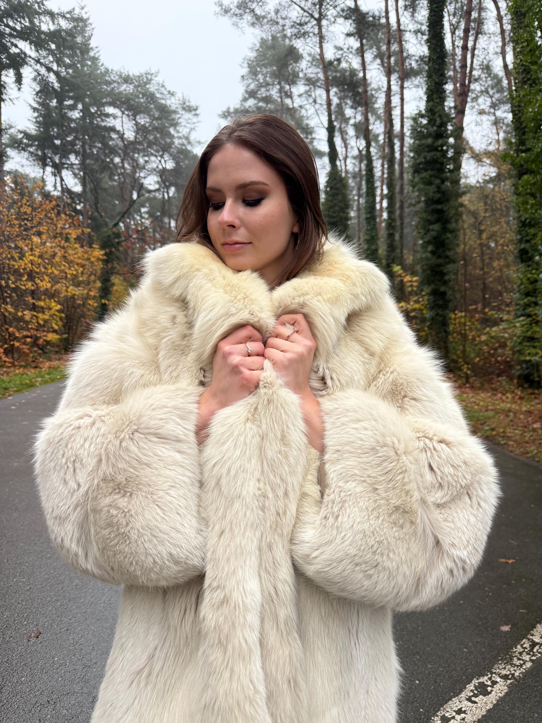 Arctic Fox Fur Coat, Large Size, Real White Fox Fur, Soft Fur Coat, Fox Fur Coat, Real Polar Fox Fur, Real Fur Coat, Fluffy Fox Fur Coat