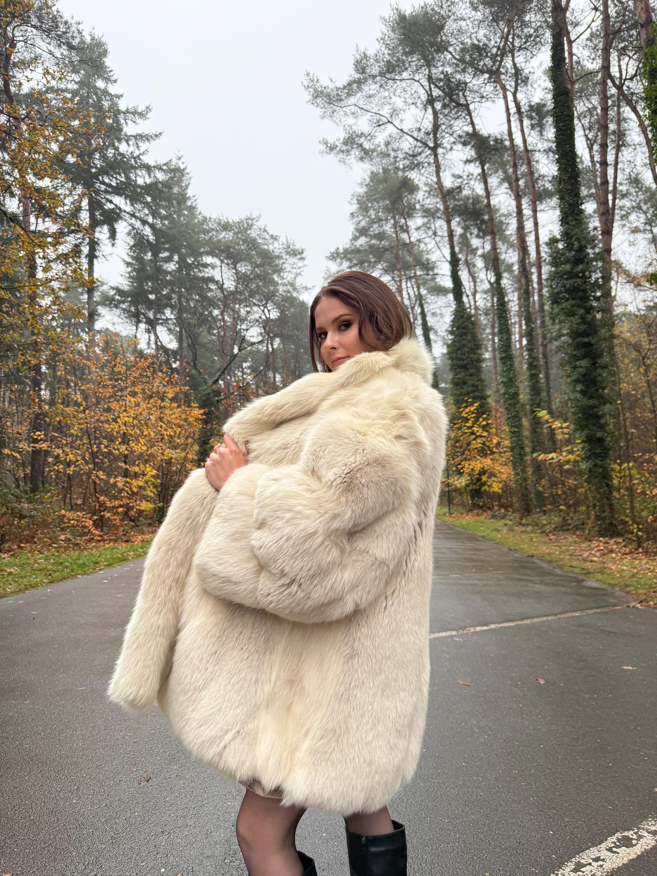 Arctic Fox Fur Coat, Large Size, Real White Fox Fur, Soft Fur Coat, Fox Fur Coat, Real Polar Fox Fur, Real Fur Coat, Fluffy Fox Fur Coat