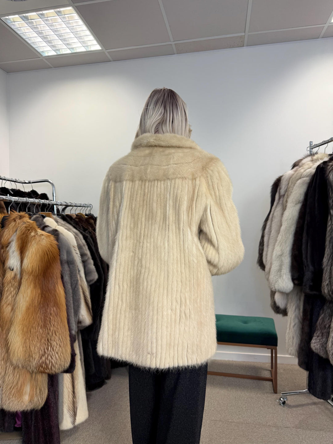 White Saga Mink Jacket, Medium Size, White Mink Fur, Real Fur Jacket, Mink Coat Women, Thick Mink Coat, Saga Mink, Vintage Fur Jacket, Mink