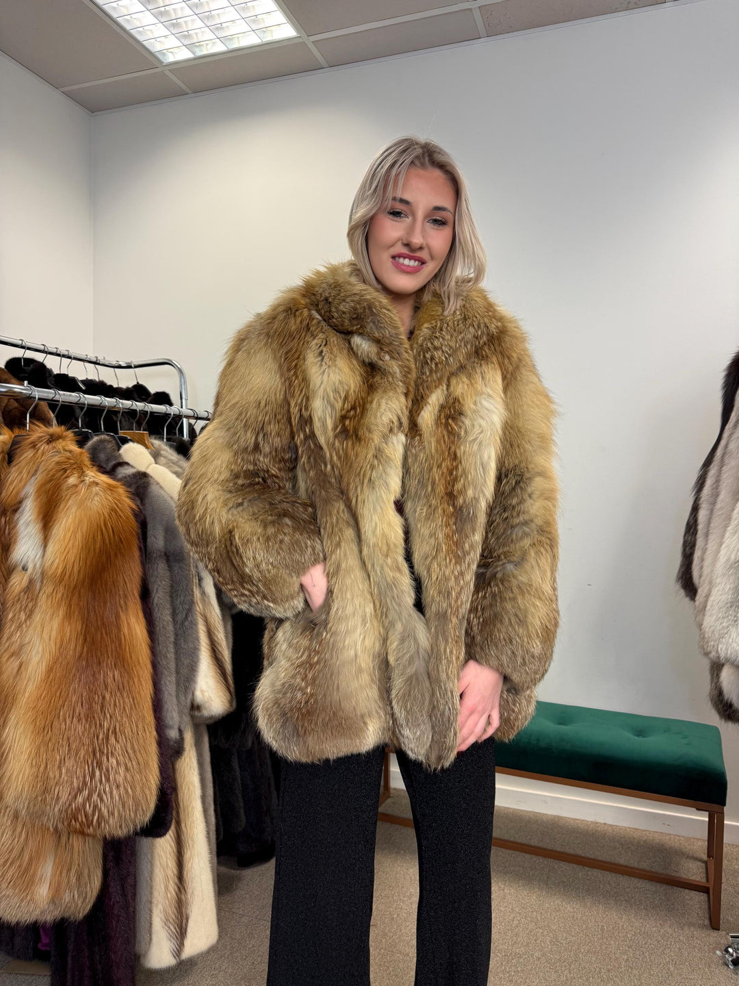 Outlet Red Fox Fur Coat, Medium Size, Vintage Fur Coat, Fur Coats Women, Real Fox Coat, Fox Fur Jacket, Fur, Fox Coat, Red Fox, Real Fur