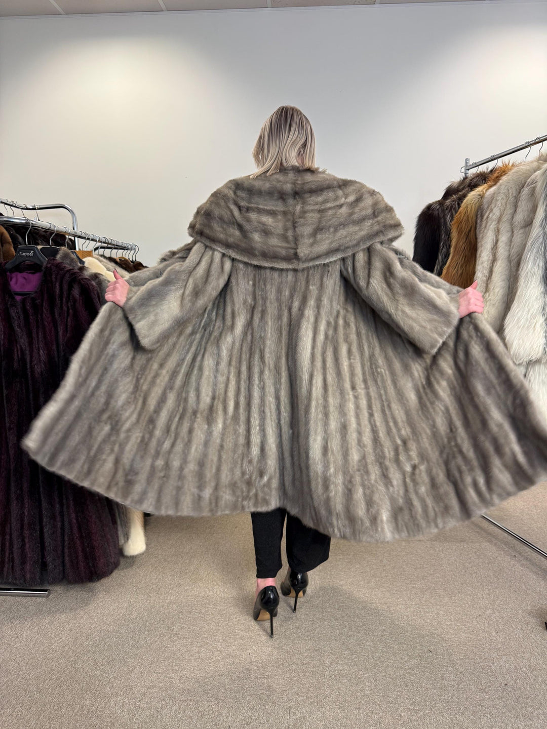Grey Mink Fur Coat, XL Size, Luxury Fur Coat, Long Fur Coat, Real Mink Fur, Vintage Fur Coat, Women's Fur Coat, Grey Fur Coat, Fur Coat Mink