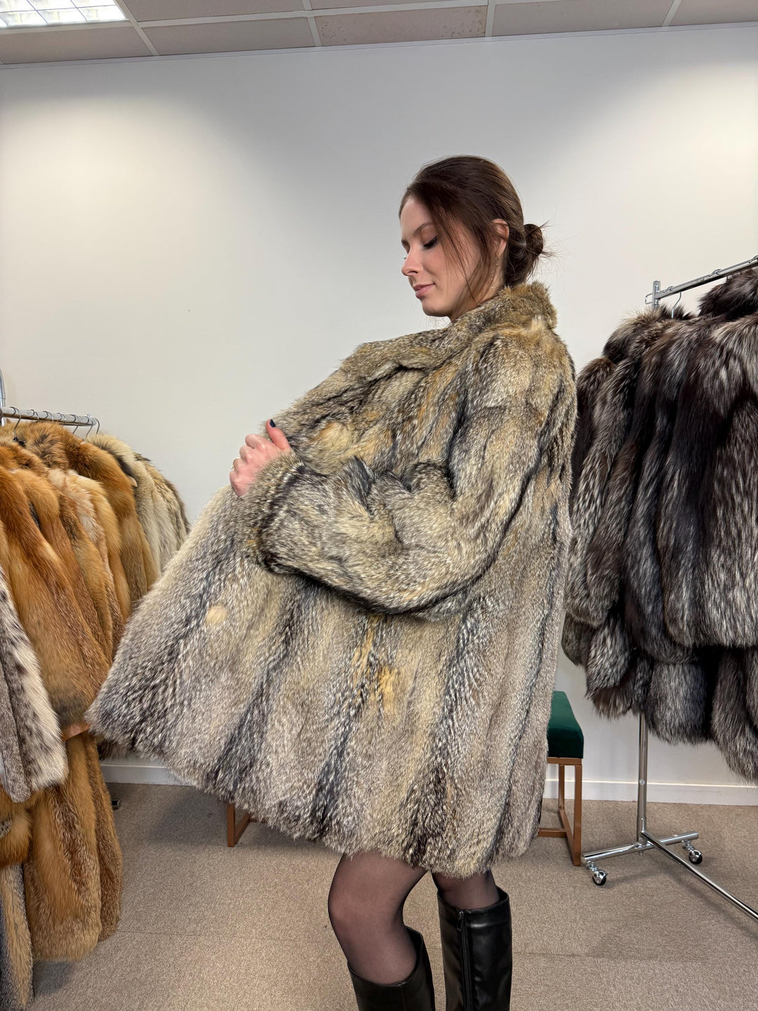 Large Coyote Coat, Fur Coat, Women's Fur Coat, Real Fur Coat, Real Coyote Fur Coat, Coyote Coat Women, Vintage Fur Coat, Coyote Fur Coat