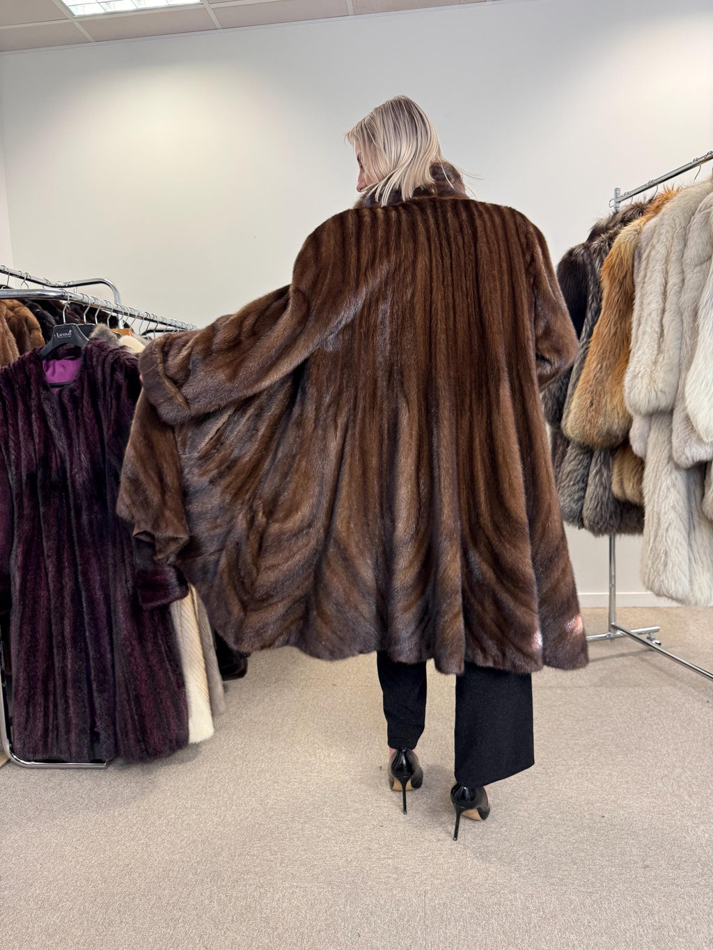 Luxury Swinger Mink Coat, 3XL Size, Brown Mink Fur Coat, Vintage Fur Coat, Long Mink Coat, Women's Fur Coat, Real Mink Fur, Brown Mink Coat