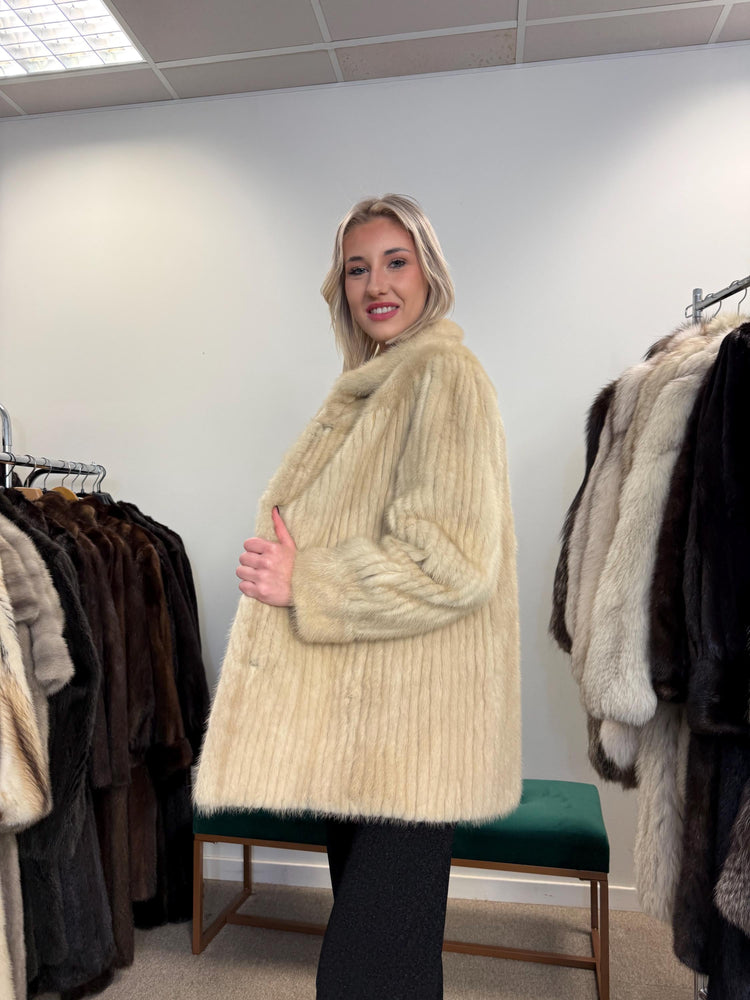 White Saga Mink Jacket, Medium Size, White Mink Fur, Real Fur Jacket, Mink Coat Women, Thick Mink Coat, Saga Mink, Vintage Fur Jacket, Mink