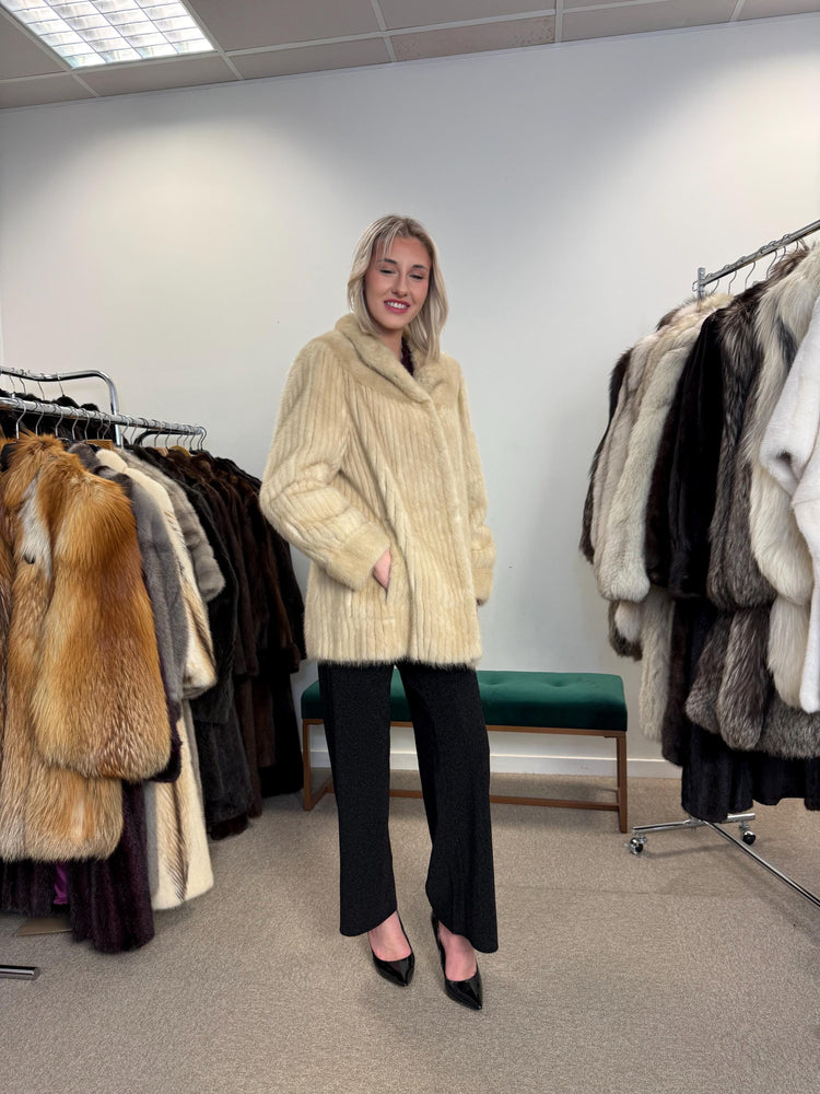 White Saga Mink Jacket, Medium Size, White Mink Fur, Real Fur Jacket, Mink Coat Women, Thick Mink Coat, Saga Mink, Vintage Fur Jacket, Mink