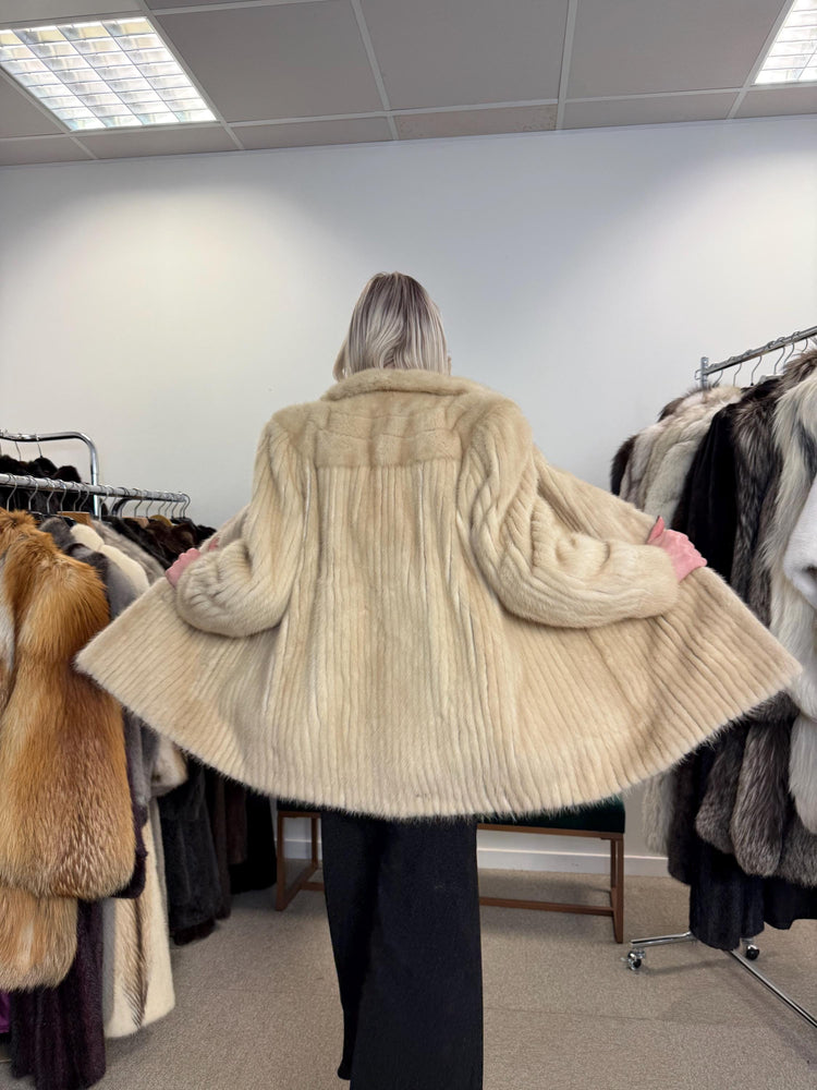 White Saga Mink Jacket, Medium Size, White Mink Fur, Real Fur Jacket, Mink Coat Women, Thick Mink Coat, Saga Mink, Vintage Fur Jacket, Mink