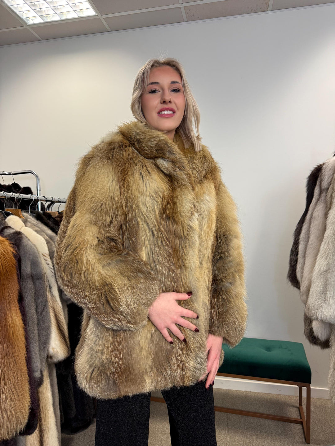 Outlet Red Fox Fur Coat, Medium Size, Vintage Fur Coat, Fur Coats Women, Real Fox Coat, Fox Fur Jacket, Fur, Fox Coat, Red Fox, Real Fur