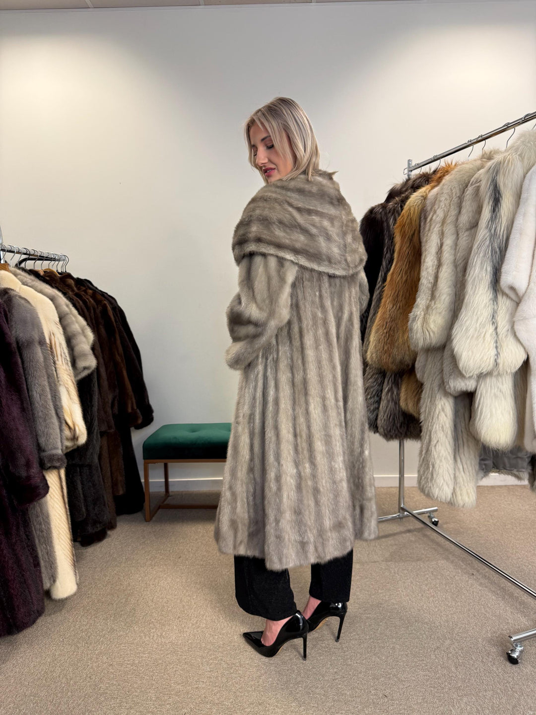 Grey Mink Fur Coat, XL Size, Luxury Fur Coat, Long Fur Coat, Real Mink Fur, Vintage Fur Coat, Women's Fur Coat, Grey Fur Coat, Fur Coat Mink