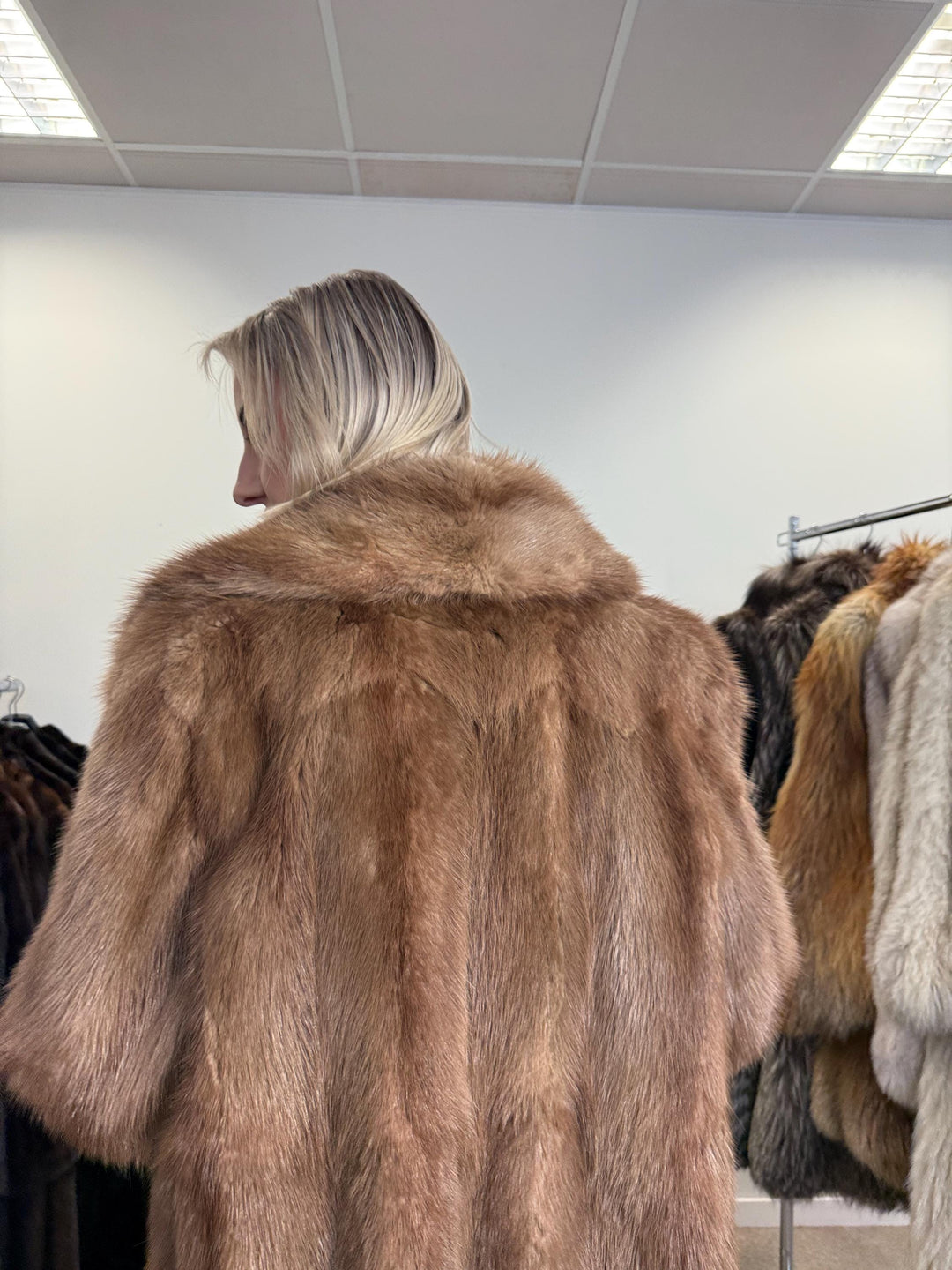 Light Brown Beaver Fur Coat, M/L Size, Beaver Coat, Real Fur, Women's Fur Coat, Vintage Fur Coat, Brown Fur Coat, Fur Coat Women, Large Coat