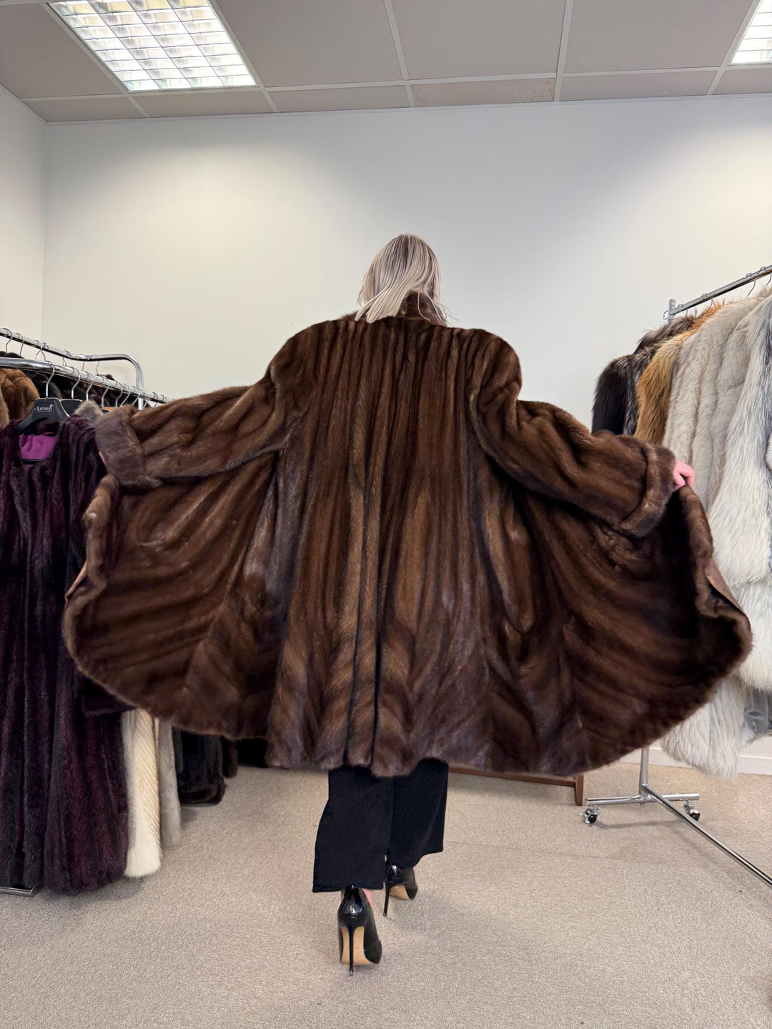 Luxury Swinger Mink Coat, 3XL Size, Brown Mink Fur Coat, Vintage Fur Coat, Long Mink Coat, Women's Fur Coat, Real Mink Fur, Brown Mink Coat