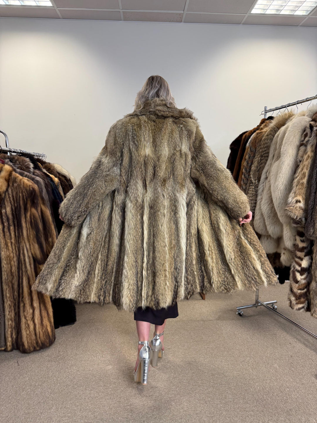 Coyote Fur Coat, Medium Size, Real Coyote Fur Coat, Coyote Coat Women, Vintage Fur Coat, Coyote Fur Coat, Real Fur Coat, Women's Fur Coat