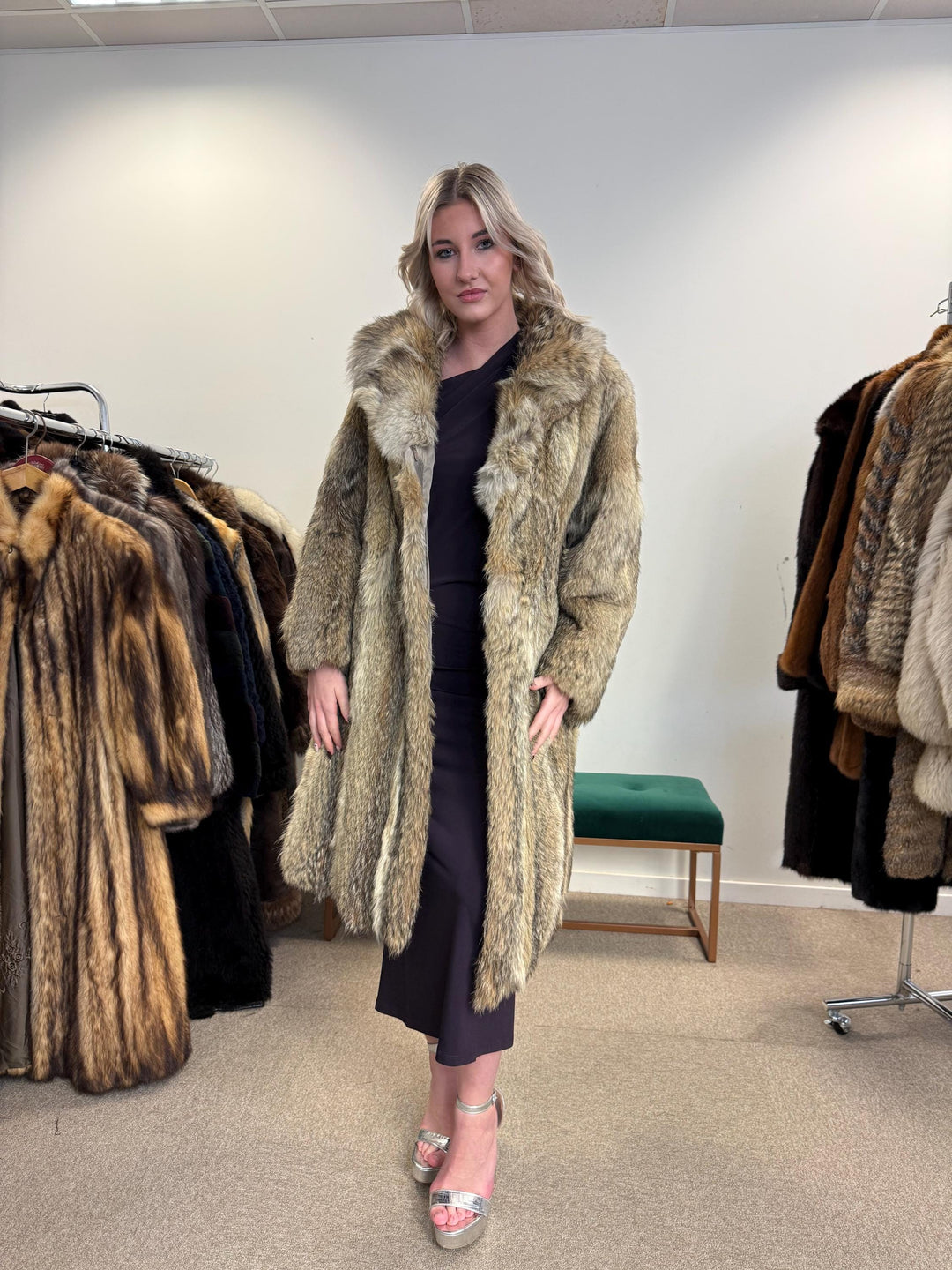 Coyote Fur Coat, Medium Size, Real Coyote Fur Coat, Coyote Coat Women, Vintage Fur Coat, Coyote Fur Coat, Real Fur Coat, Women's Fur Coat