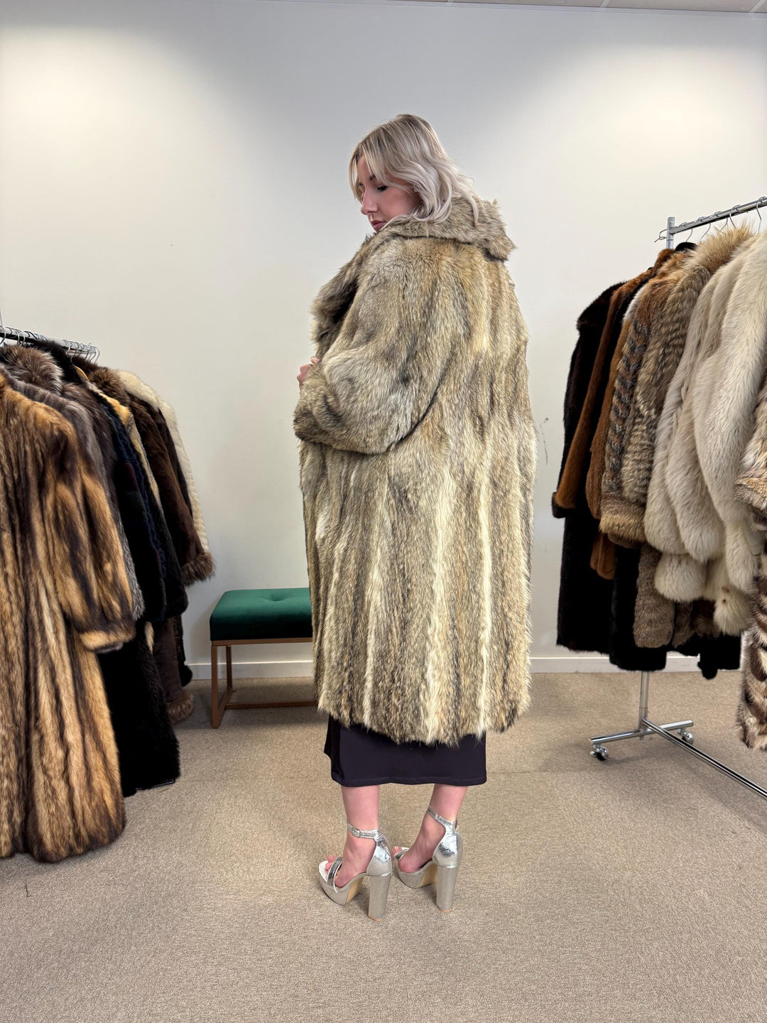 Coyote Fur Coat, Medium Size, Real Coyote Fur Coat, Coyote Coat Women, Vintage Fur Coat, Coyote Fur Coat, Real Fur Coat, Women's Fur Coat