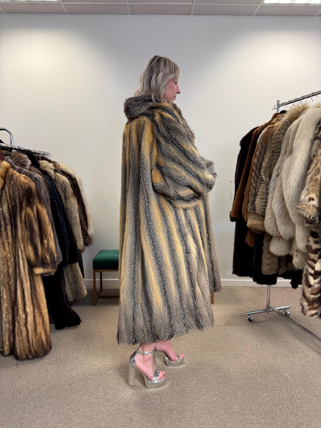 Grey Fox Fur Coat, XXL Size, Full-Length Fox Coat, Vintage Fur Coat, Real Fox Coat, Soft Grey Fox Coat, Long Fur Coat, Gray Fox Coat, Fox