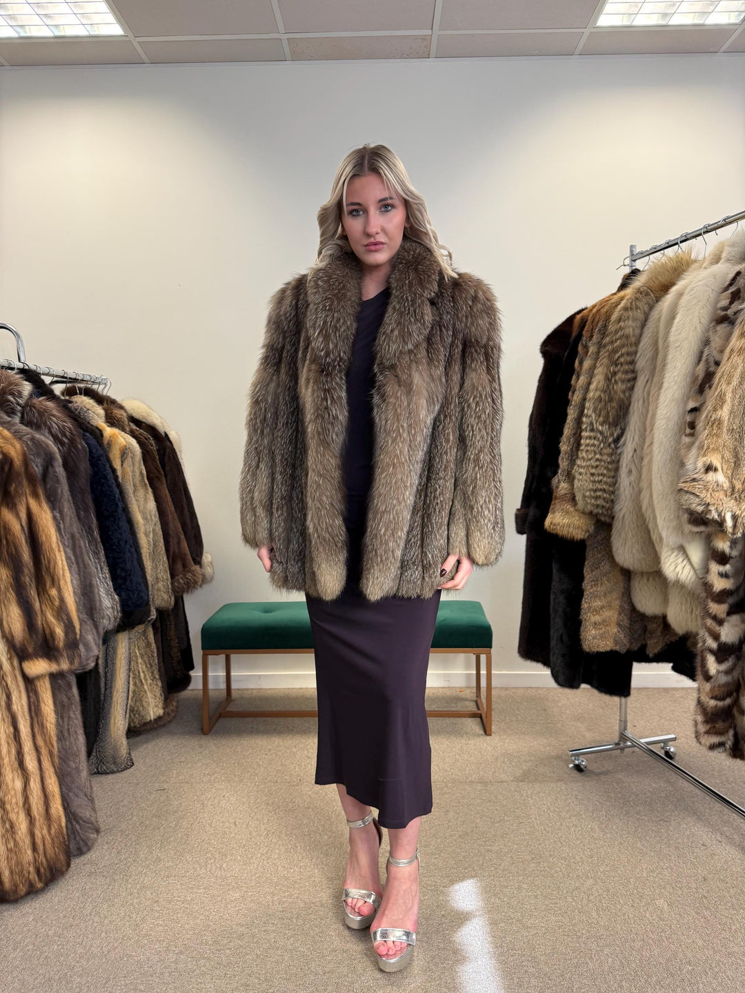 Crystal Fox Fur Jacket, Medium Size, Real Crystal Fox Fur, Fluffy Fur Coat, Fox Fur Coat, Real Fox Fur, Real Fur Coat, Grey Fox Fur Coat