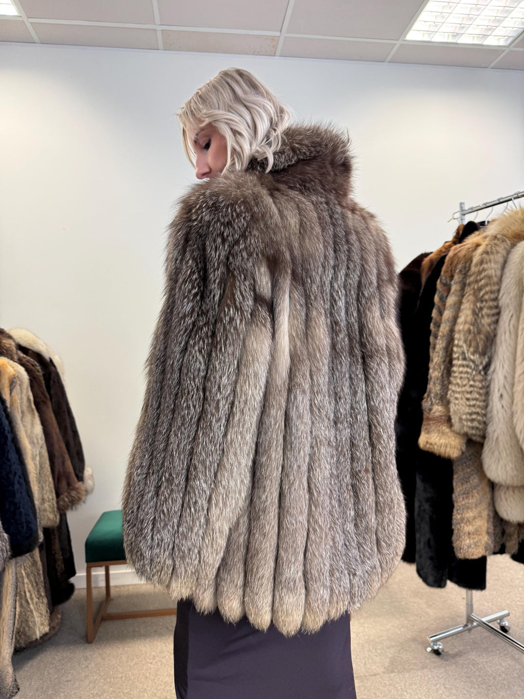 Crystal Fox Fur Jacket, Medium Size, Real Crystal Fox Fur, Fluffy Fur Coat, Fox Fur Coat, Real Fox Fur, Real Fur Coat, Grey Fox Fur Coat