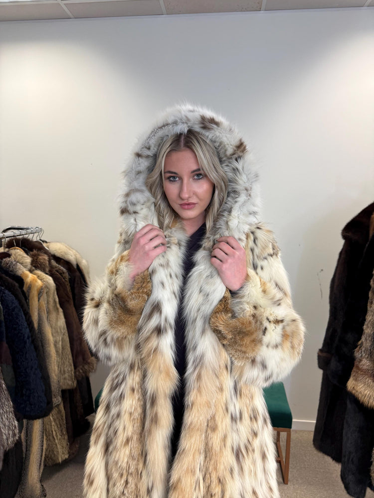 New Lynx Fur Coat, L/XL Size, Vintage Fur Coat, Real Lynx Coat, Long Lynx Coat, Women's Fur Coat, Hooded Fur Coat, Real Fur Coat, Lynx Coat