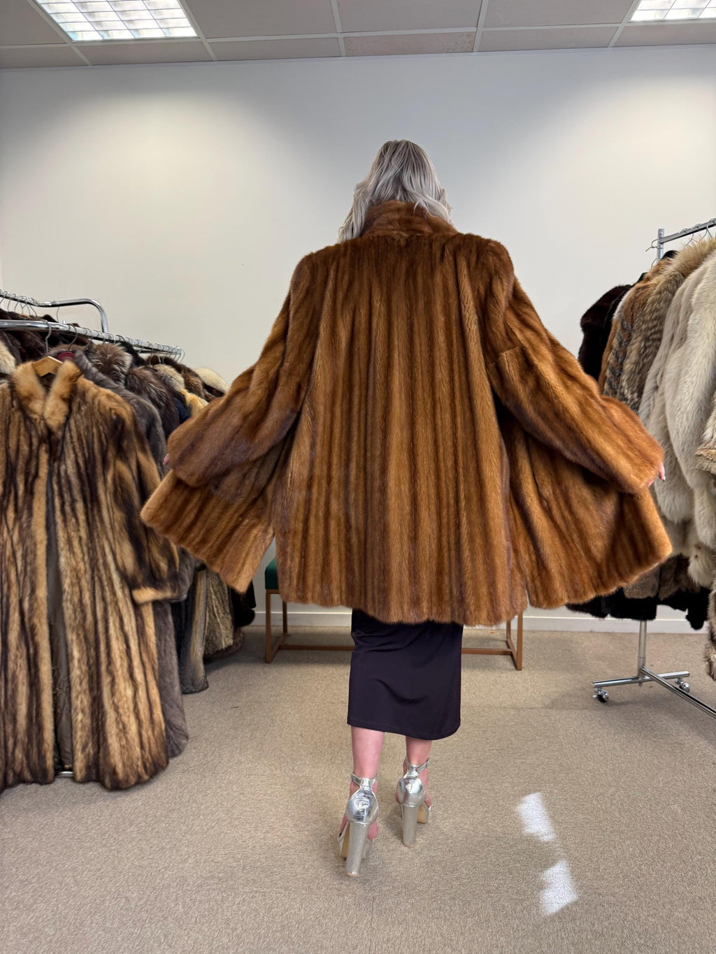 Mink Fur Coat, Large Size, Light Brown Mink Coat, Real Fur Coat, Vintage Fur Coat, Women's Fur Coat, Soft Mink Coat, Thick Mink Fur Coat