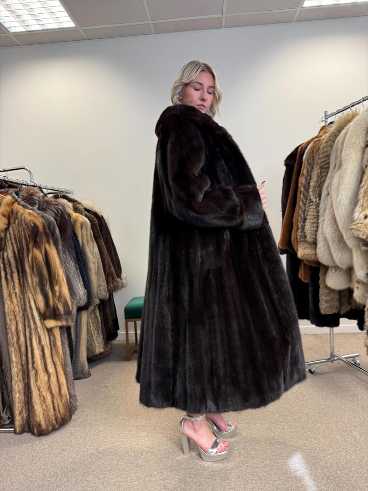 Blackgama Mink Fur Coat, Medium Size, Mink Coat, Real Fur Coat, Fur Coats, Mink Fur Coat, Brown Mink, Brown Mink Coat, Women's Fur Coat, Fur