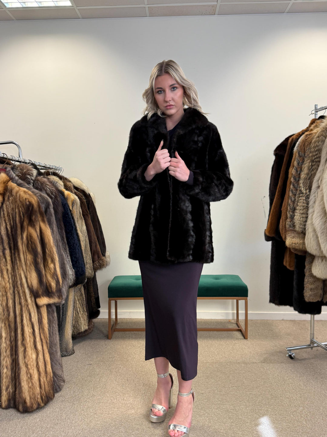 Short Brown Mink Jacket, Small Size, Brown Mink Jacket, Vintage Fur Coat, Real Mink Jacket, Mink Jacket Women, Soft Fur Jacket, Brown Mink