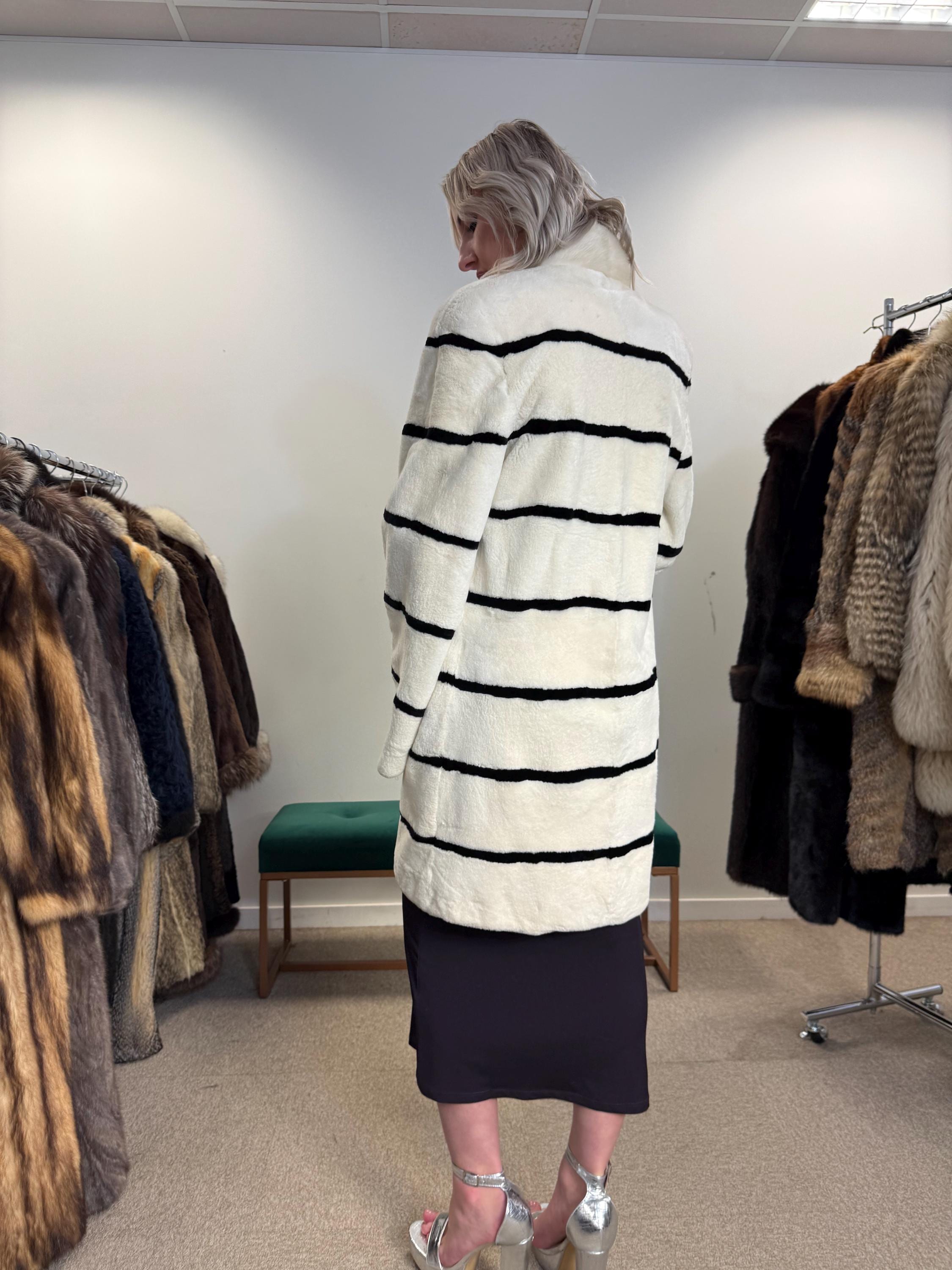 White Rabbit Fur Coat, Rex Rabbit Coat, Medium Size, White Rex Rabbit Coat, Vintage Fur Coat, Women's Coat, White Fur Coat, Fur Coat