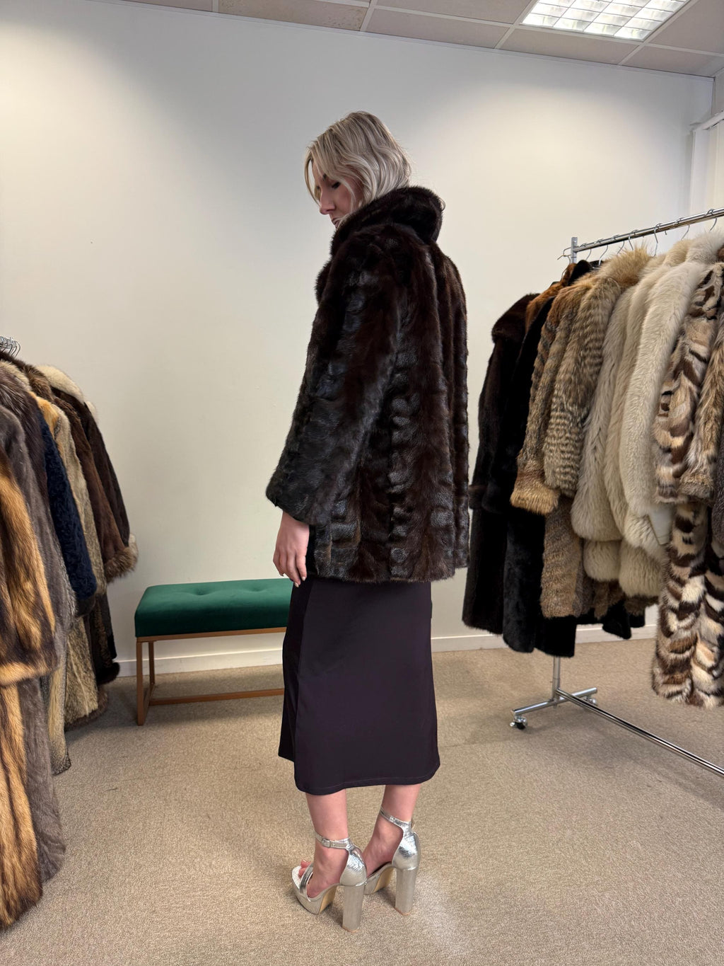 Dark Brown Mink Jacket, Medium Size, Mink Coat, Real Fur Coat, Fur Coats, Mink Fur, Brown Mink, Fur Jacket Mink, Brown Fur Coat, Soft Mink