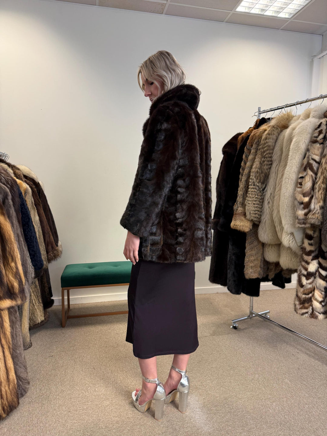 Dark Brown Mink Jacket, Medium Size, Mink Coat, Real Fur Coat, Fur Coats, Mink Fur, Brown Mink, Fur Jacket Mink, Brown Fur Coat, Soft Mink