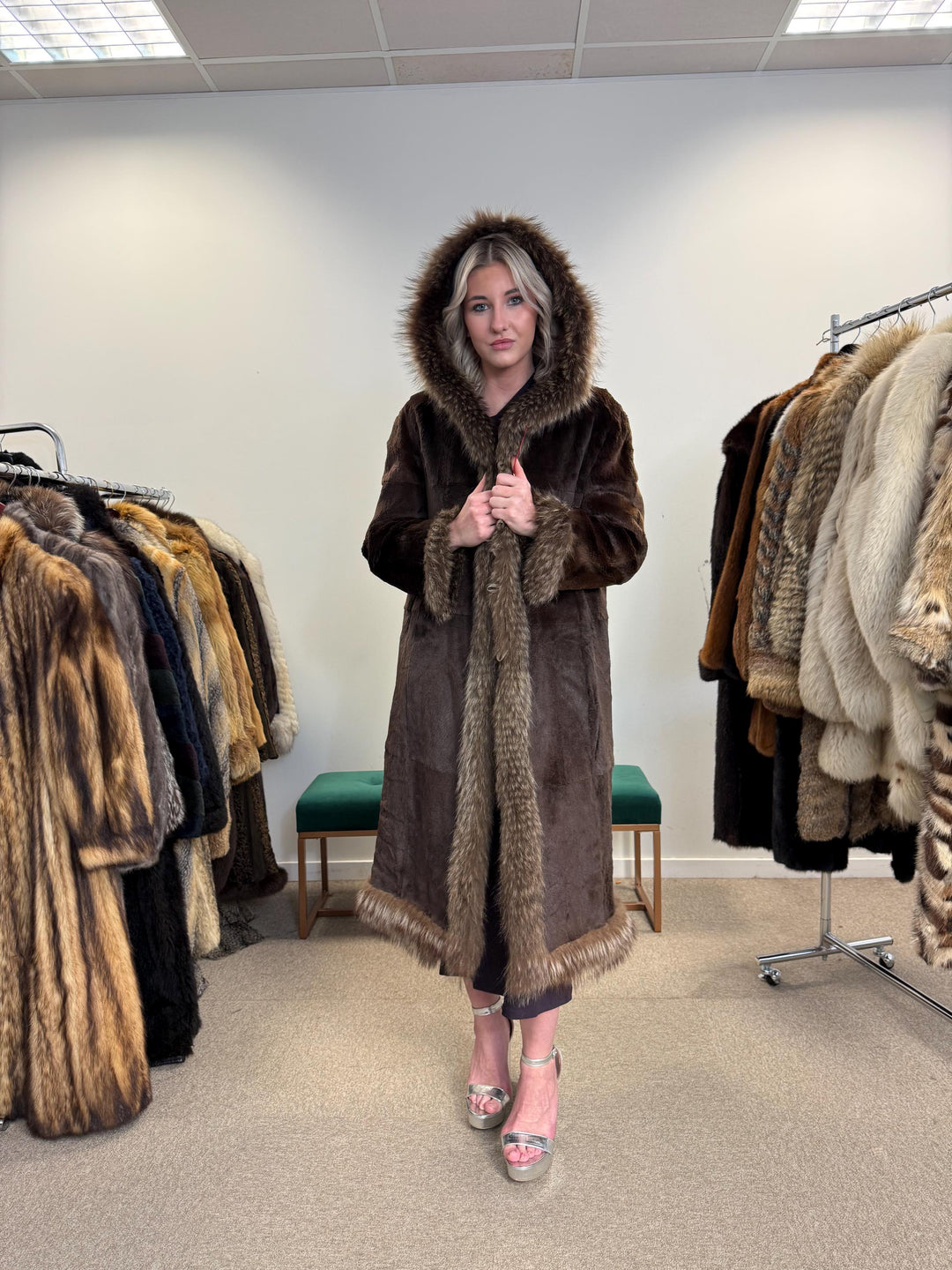 Sheared Beaver with Raccoon Coat, Small Size, Brown Fur Coat, Fur Coat Women, Beaver Fur, Raccoon Coat, Real Fur, Vintage Fur Coat, Raccoon