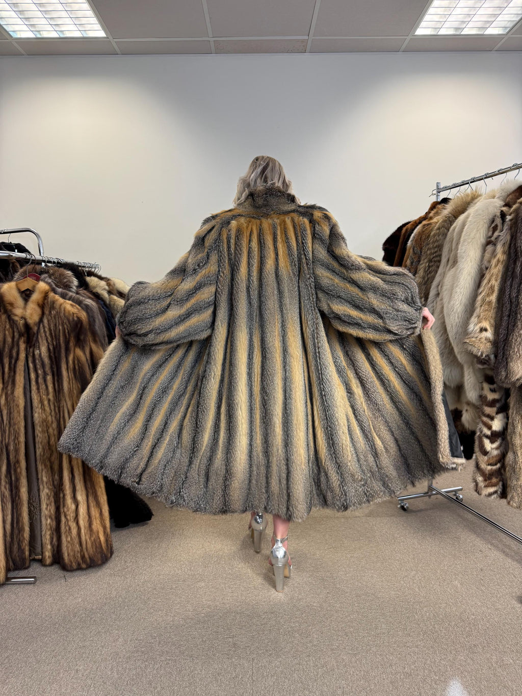 Grey Fox Fur Coat, XXL Size, Full-Length Fox Coat, Vintage Fur Coat, Real Fox Coat, Soft Grey Fox Coat, Long Fur Coat, Gray Fox Coat, Fox