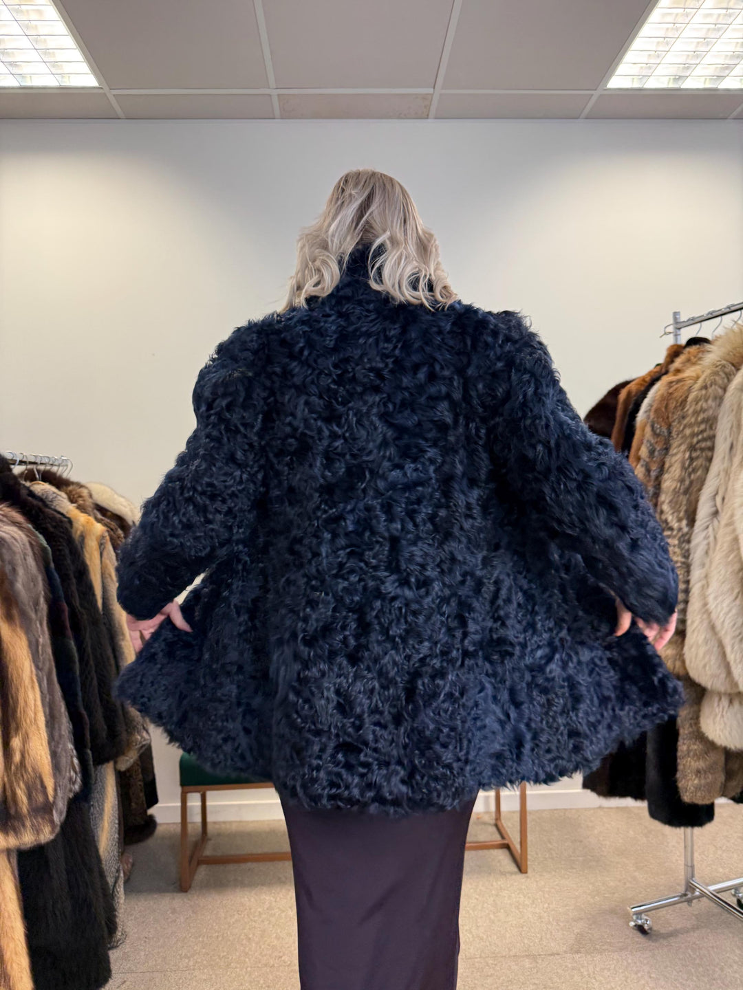 Curly Sheep Fur Jacket, Small Size, Dyed Blue Fur Jacket, Sheep Jacket, Real Fur Coat, Vintage Fur Jacket, Women's Fur Coat, Blue Fur Jacket