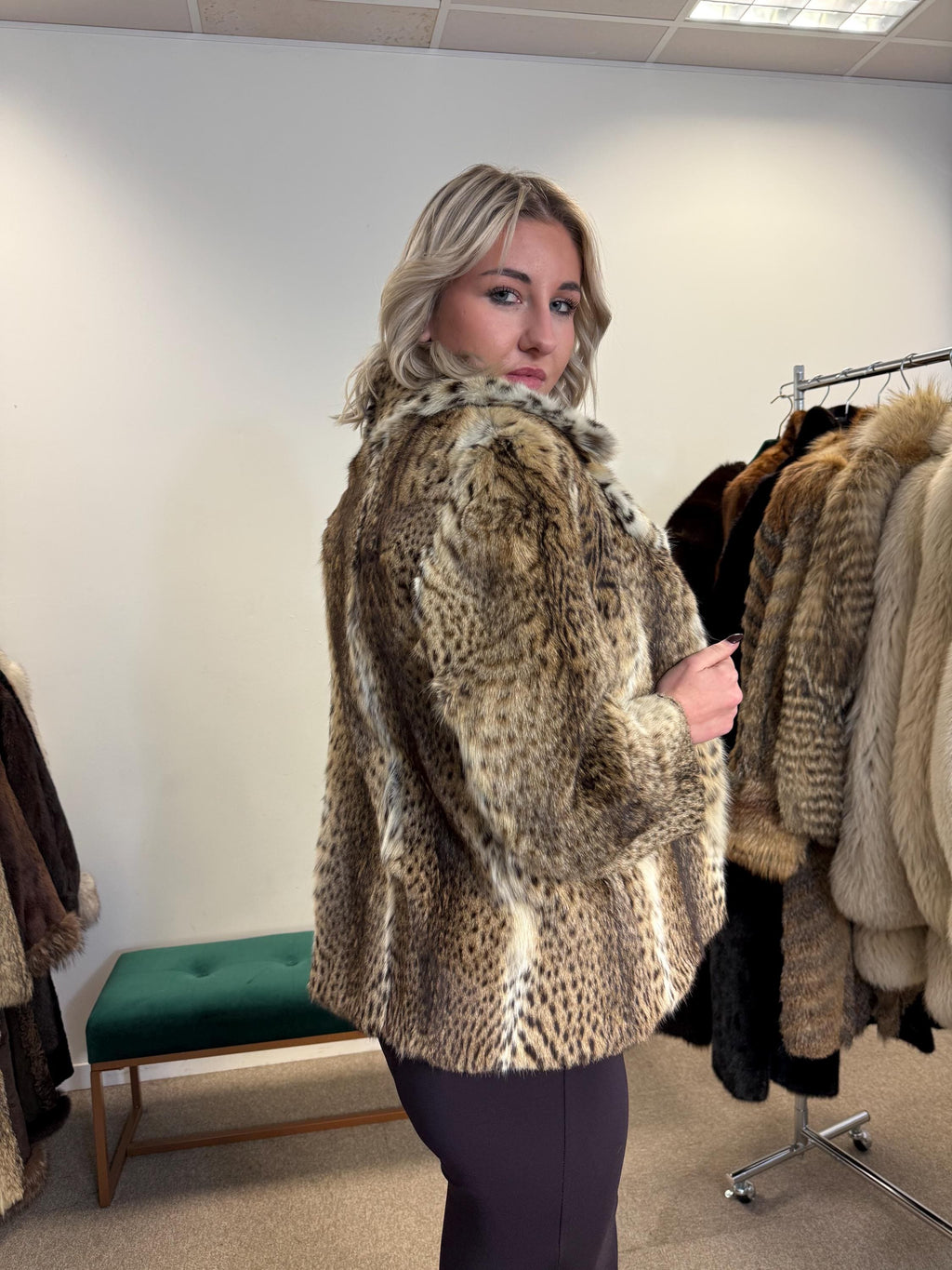 Lynx Fur Jacket, Medium Size, Real Fur Jacket, Vintage Fur Coat, Lynx Fur, Real Lynx Fur Coat, Women's Fur Coat, Luxurious Jacket, Lynx Fur