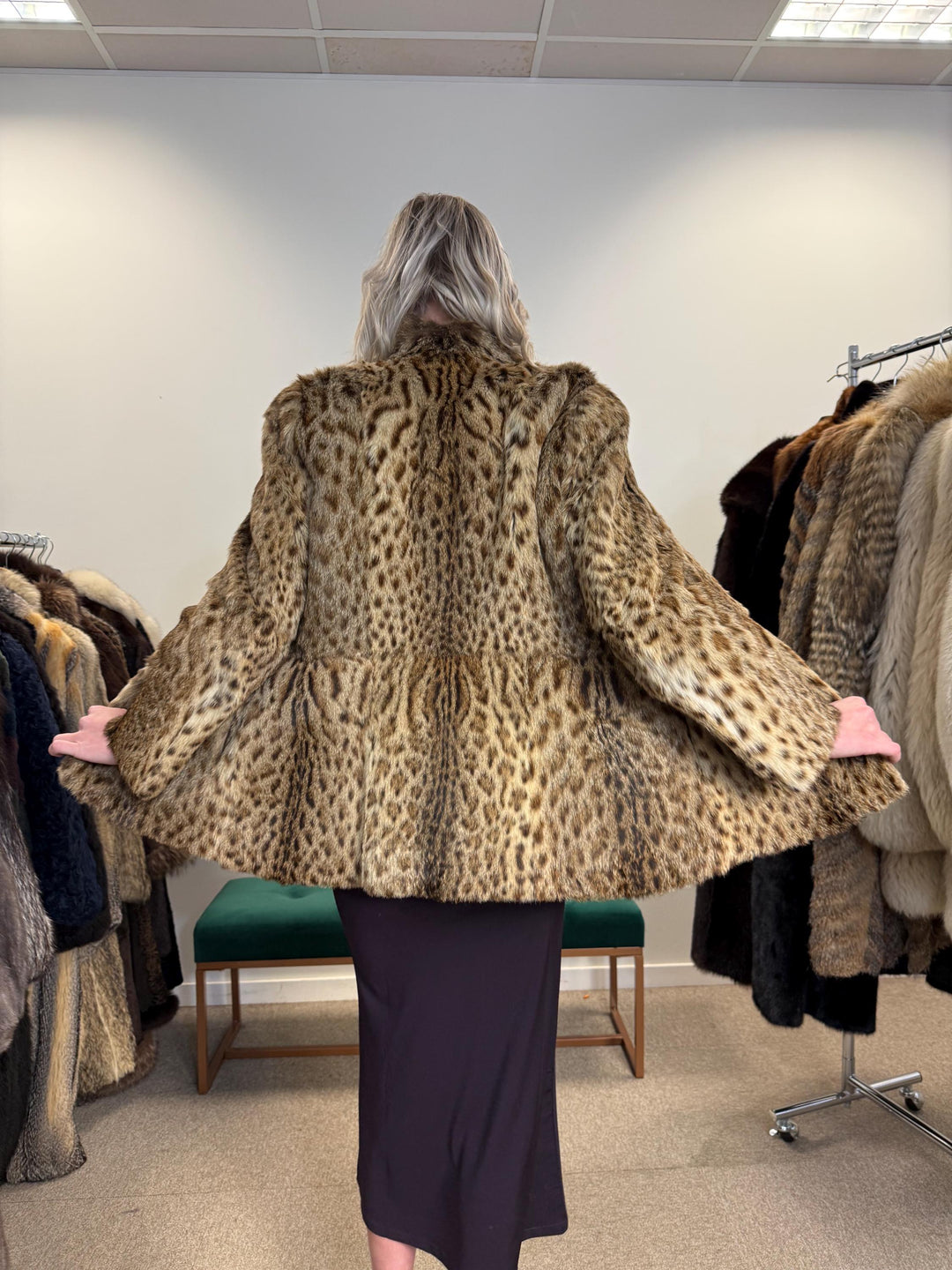 Lynx Fur Jacket, XS Size, Real Fur Jacket, Vintage Fur Coat, Lynx Fur, Real Lynx Fur Coat, Women's Fur Coat, Luxurious Jacket, Lynx Fur, XS