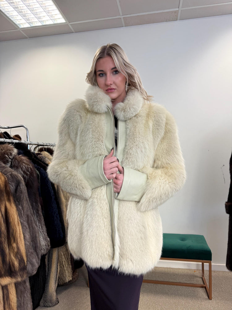 White Fox Fur Coat, Medium Size, Vintage Fur Coat, Women's Fur Coat, Zipper Fox Fur Coat, Real Fox, Soft Fur Coat, White Fox Coat, White Fox