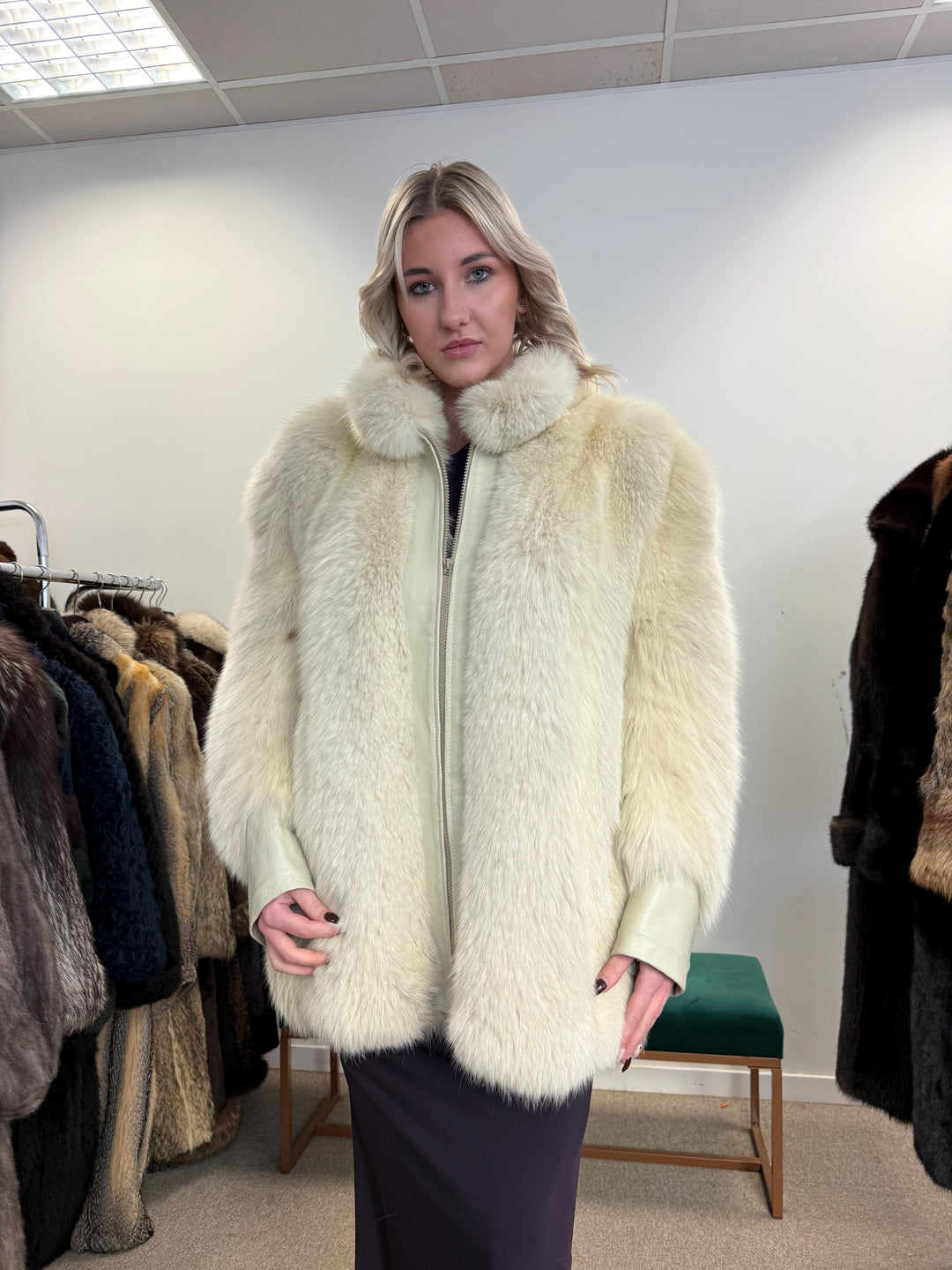 White Fox Fur Coat, Medium Size, Vintage Fur Coat, Women's Fur Coat, Zipper Fox Fur Coat, Real Fox, Soft Fur Coat, White Fox Coat, White Fox