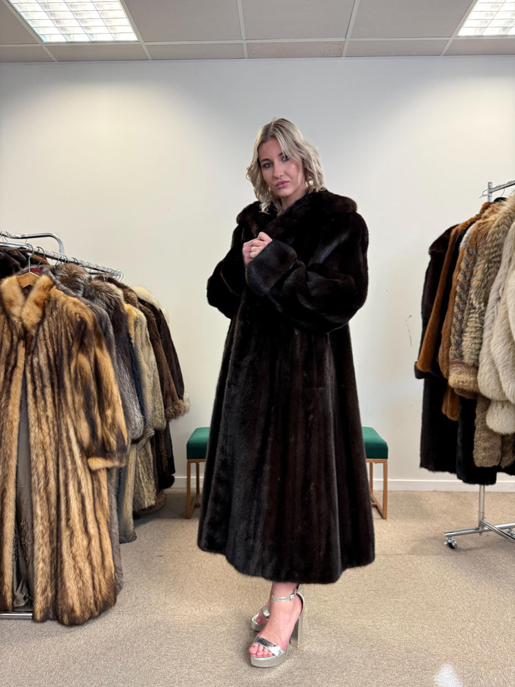 Blackgama Mink Fur Coat, Medium Size, Mink Coat, Real Fur Coat, Fur Coats, Mink Fur Coat, Brown Mink, Brown Mink Coat, Women's Fur Coat, Fur