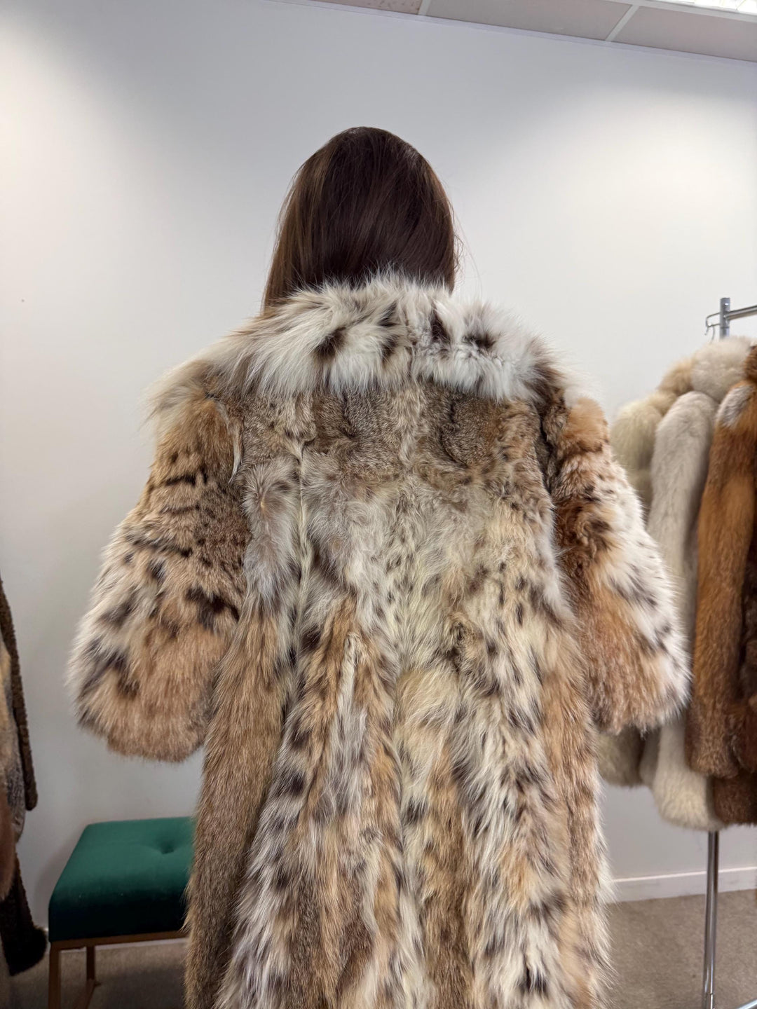 Lynx fur jacket, hooded fur jacket, medium new fur coat, real fur coat, lynx coat, excellent condition, handmade fur coat