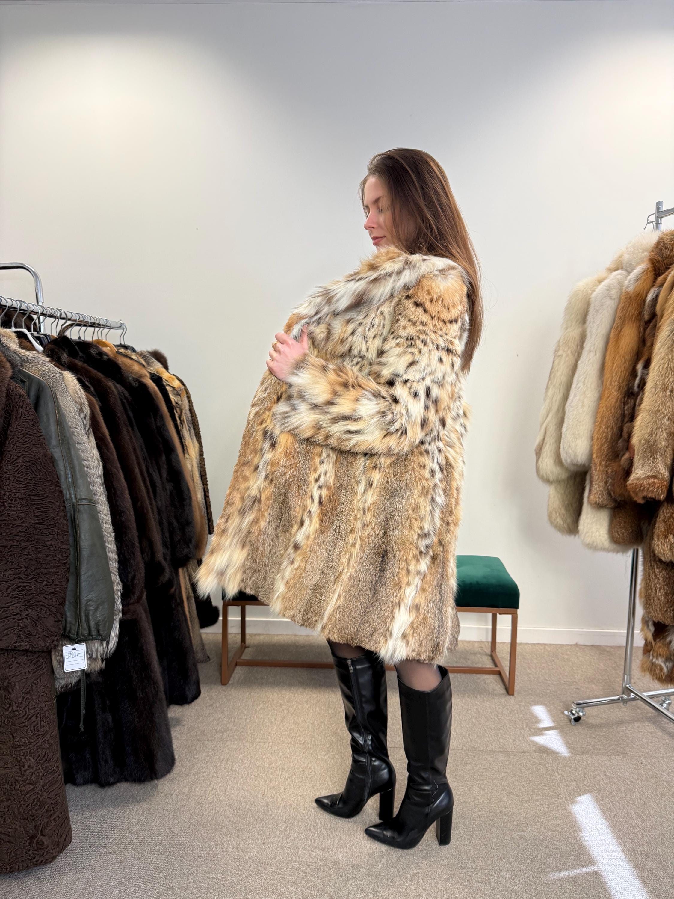 Lynx fur jacket, hooded fur jacket, medium new fur coat, real fur coat, lynx coat, excellent condition, handmade fur coat
