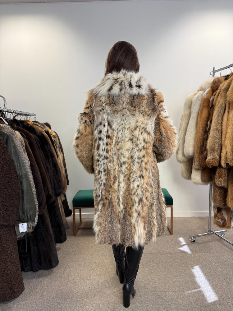 Lynx fur jacket, hooded fur jacket, medium new fur coat, real fur coat, lynx coat, excellent condition, handmade fur coat