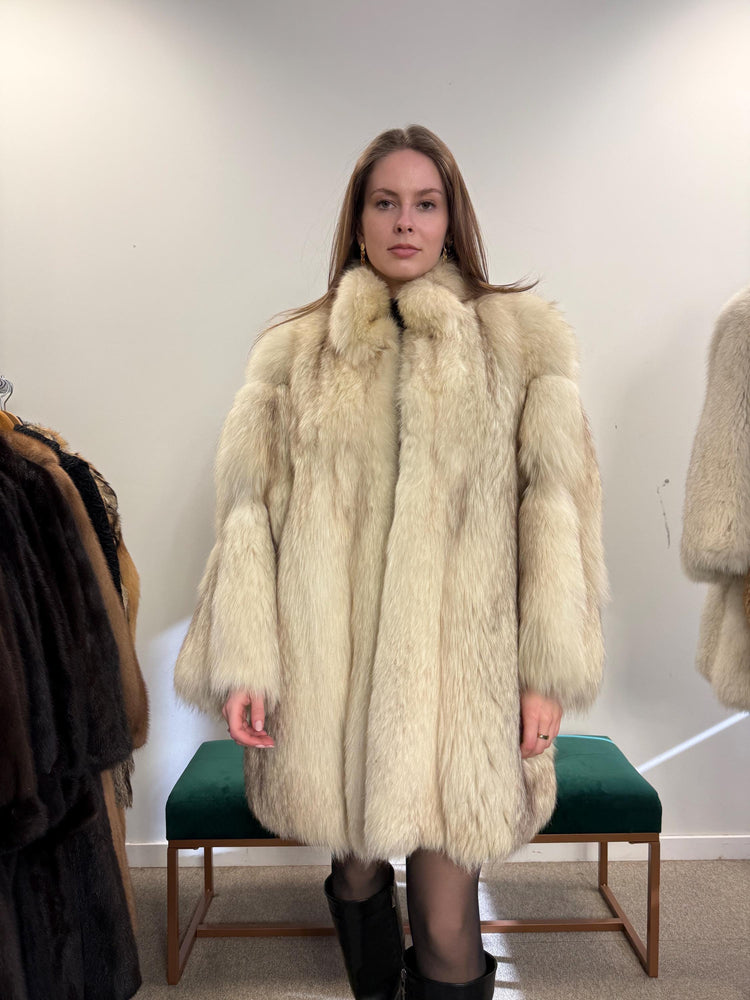Elegant M/L Blue Fox Fur Coat, White Fox Fur Coat - Luxurious, Warm, and Stylish -Perfect for Timeless Winter Fashion, Vintage Style Fox Fur