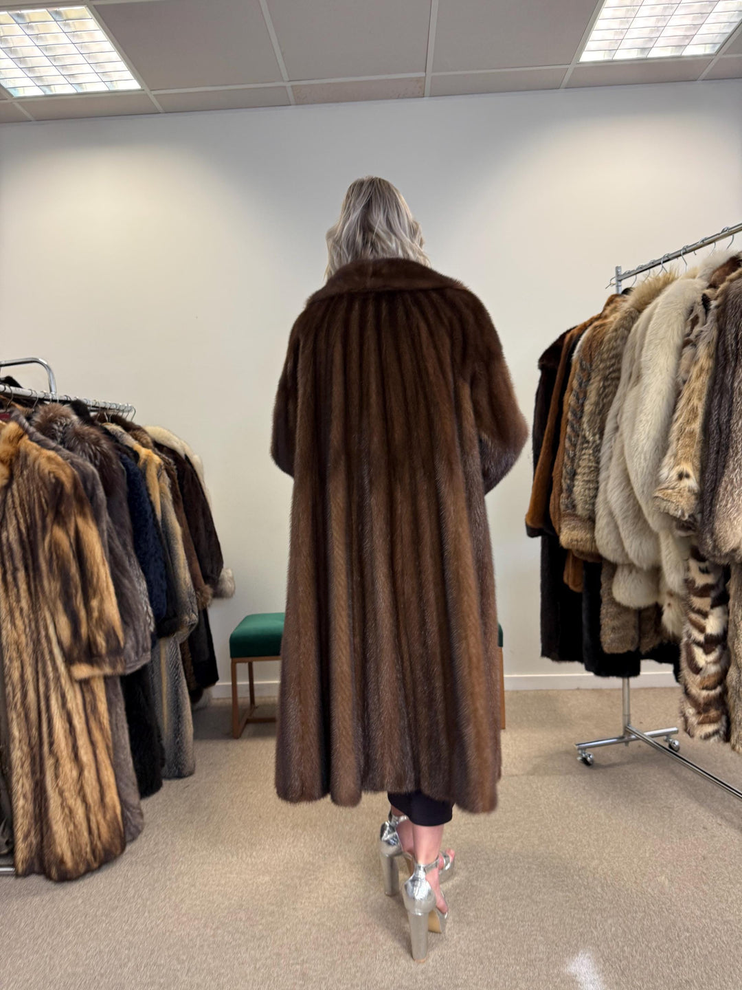Brown Mink Fur Coat, M/L Size, Women's Fur Coat, Vintage Fur Coat, Real Fur Coat, Mink Coat, Thick Mink Fur, Mink Fur Coat, Fur Coat Mink