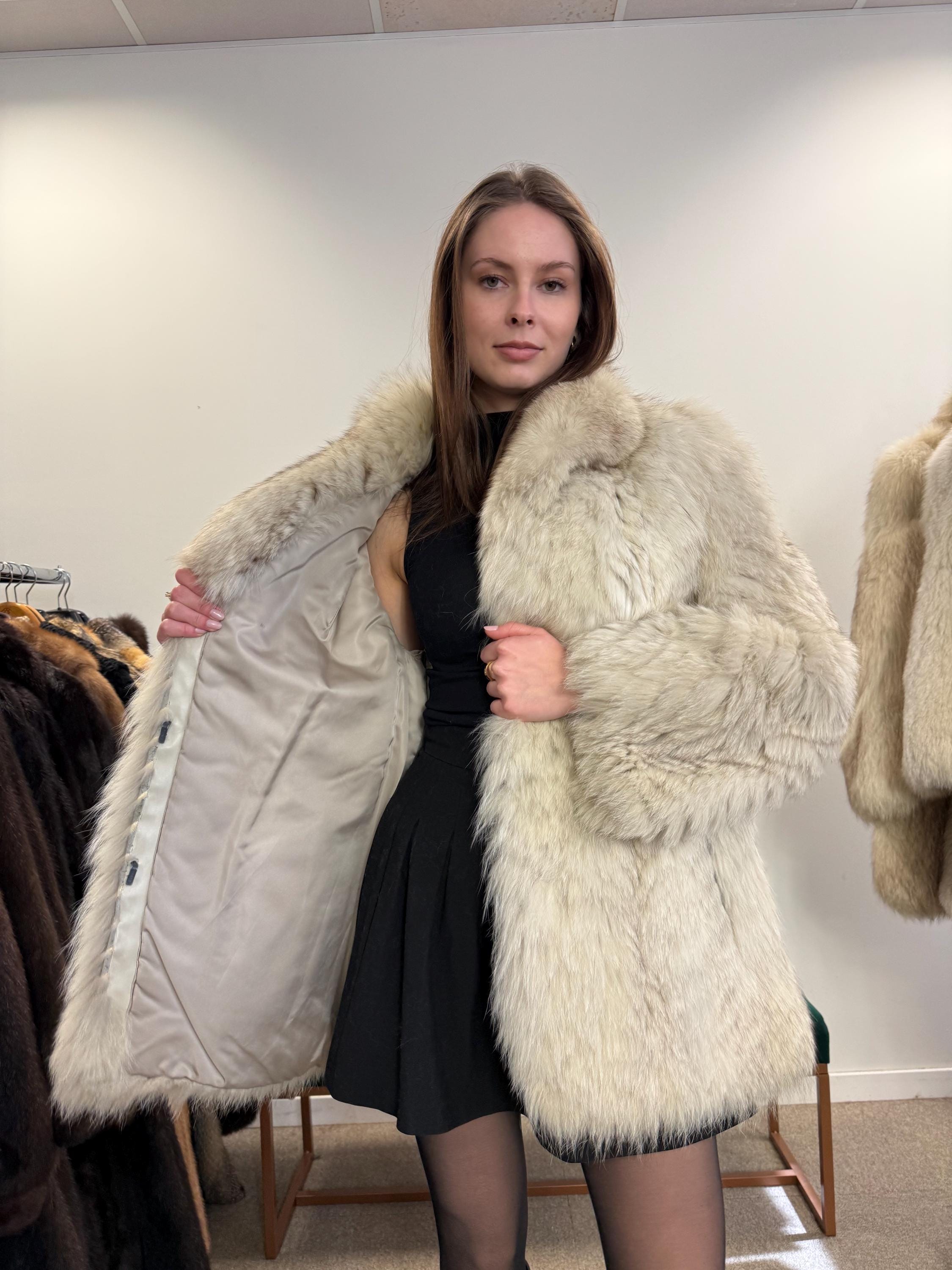 White Fox Fur Jacket, Medium Size, Blue Fox Jacket, Vintage Fur Jacket, Women's Fur Jacket, Real Fox Fur, Real Fox Jacket, Soft Fur Jacket