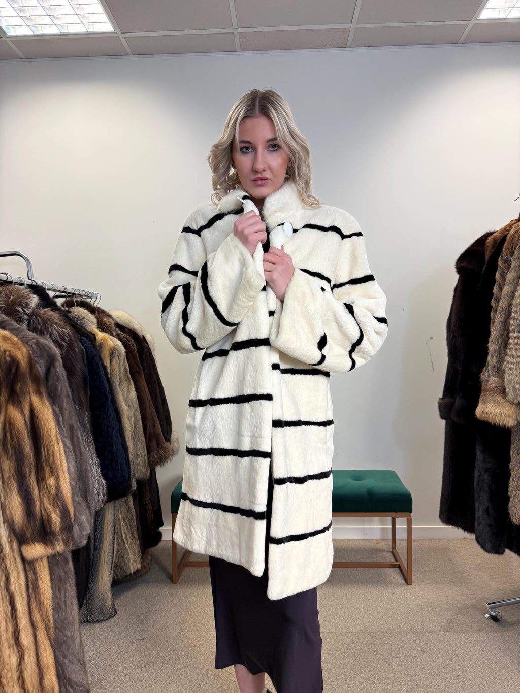 White Rabbit Fur Coat, Rex Rabbit Coat, Medium Size, White Rex Rabbit Coat, Vintage Fur Coat, Women's Coat, White Fur Coat, Fur Coat