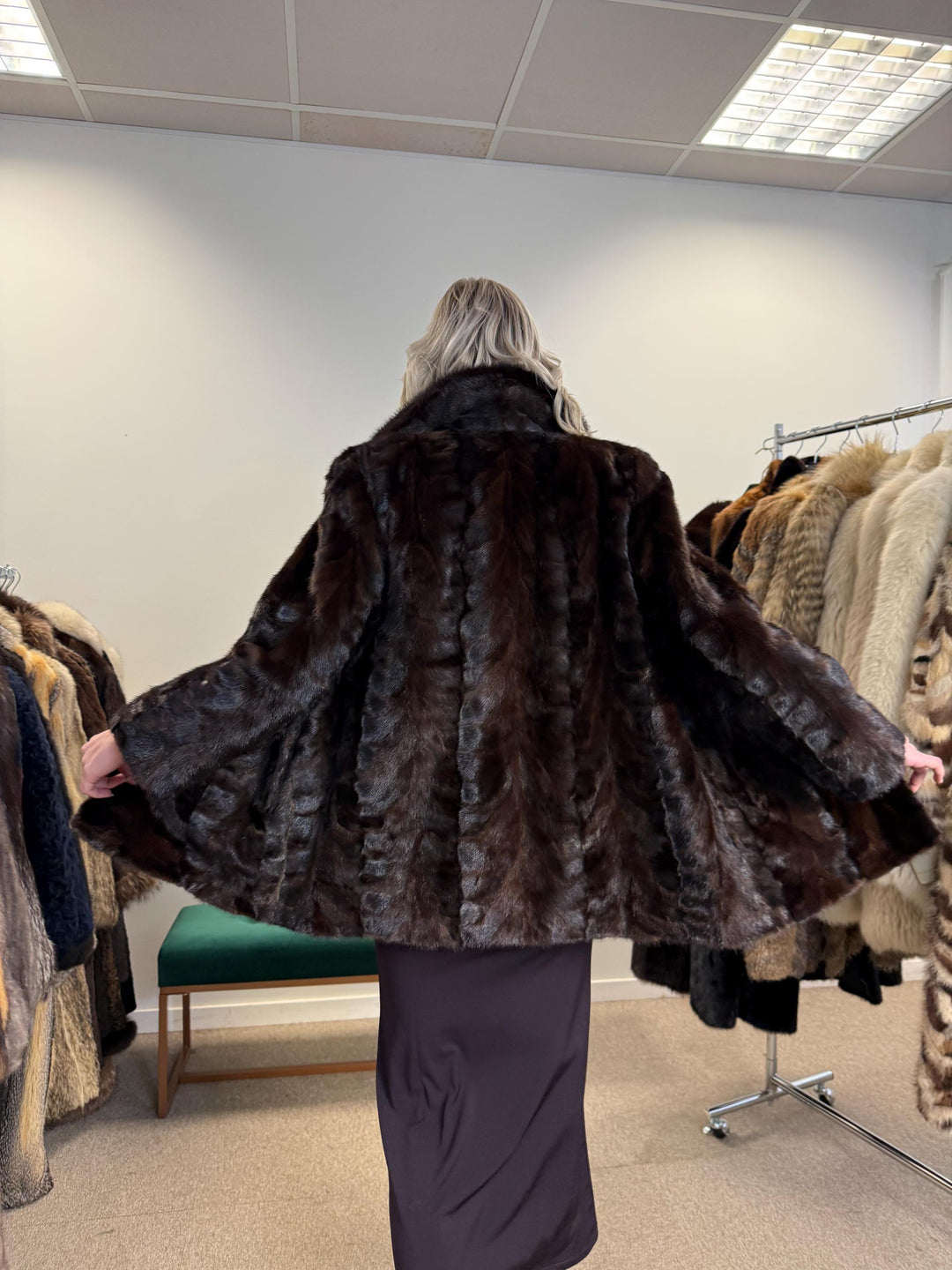 Dark Brown Mink Jacket, Medium Size, Mink Coat, Real Fur Coat, Fur Coats, Mink Fur, Brown Mink, Fur Jacket Mink, Brown Fur Coat, Soft Mink