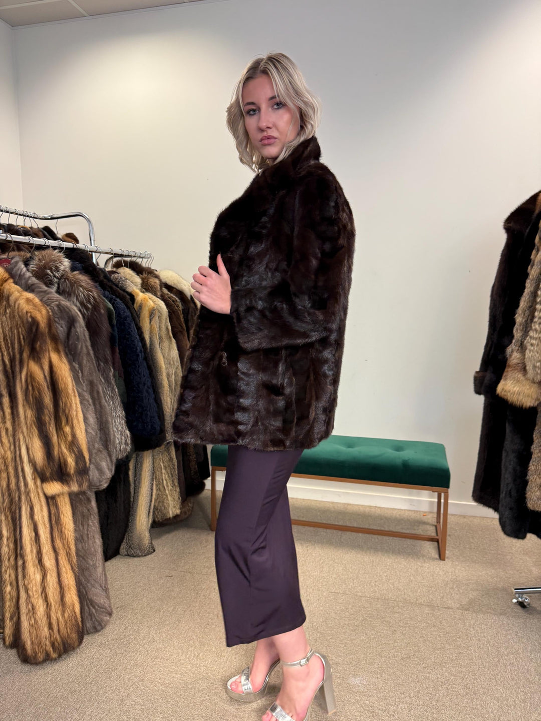 Dark Brown Mink Jacket, Medium Size, Mink Coat, Real Fur Coat, Fur Coats, Mink Fur, Brown Mink, Fur Jacket Mink, Brown Fur Coat, Soft Mink