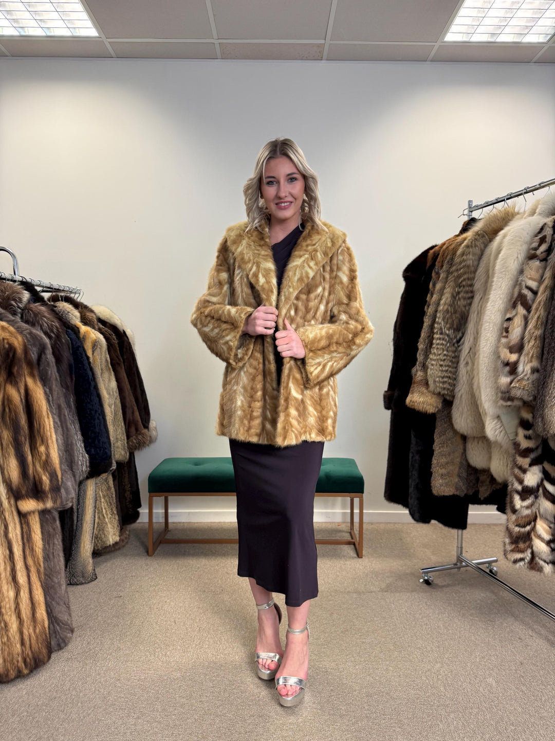 Golden Mink Jacket, Medium Size, Mink Coat, Real Fur Coat, Fur Coats, Mink Fur, Golden Mink, Fur Jacket Mink, Thick Fur Jacket, Soft Mink