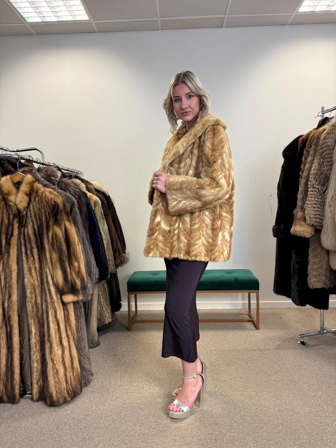 Golden Mink Jacket, Medium Size, Mink Coat, Real Fur Coat, Fur Coats, Mink Fur, Golden Mink, Fur Jacket Mink, Thick Fur Jacket, Soft Mink