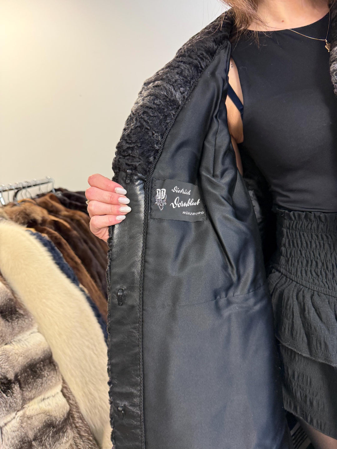 Luxury Swakara Astrakhan Coat, Long Fur Coat, Medium Size, Astrakhan Fur Coat, Real Fur, Astrakhan Fur Coat, Vintage Fur Coat, Women's Coat