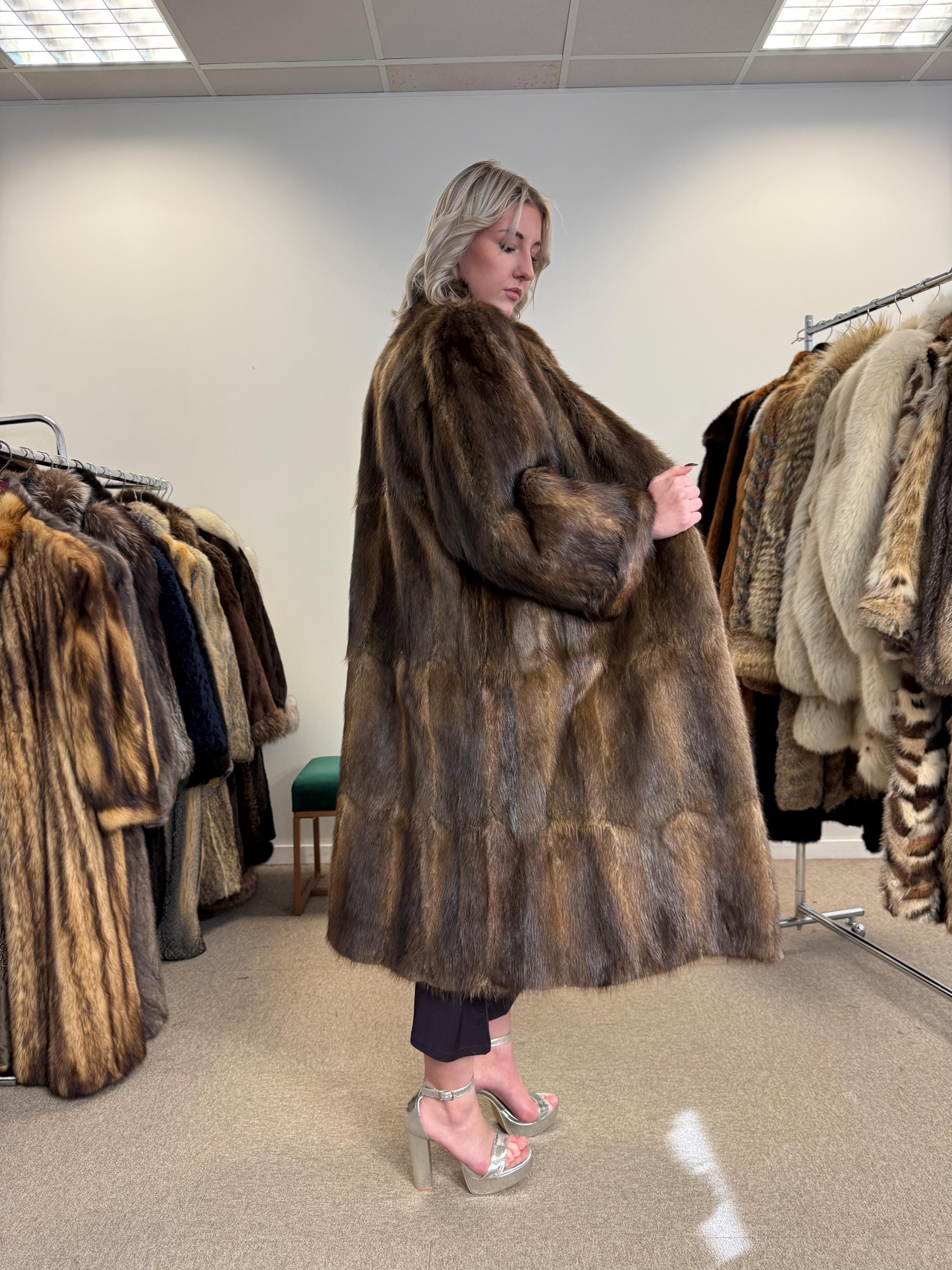 Long Bisam Fur Coat, Large Size, Bisam Fur Coat, Real Fur Coat, Bisam Fur, Vintage Fur Coat, Women's Coat, Thick Fur Coat, Brown Bisam Coat