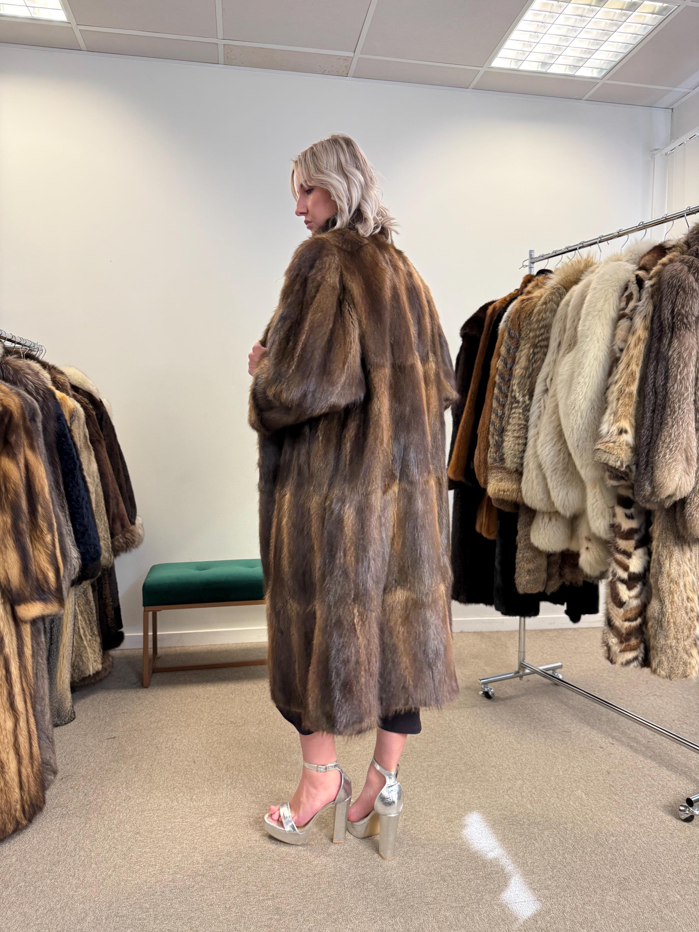 Long Bisam Fur Coat, Large Size, Bisam Fur Coat, Real Fur Coat, Bisam Fur, Vintage Fur Coat, Women's Coat, Thick Fur Coat, Brown Bisam Coat